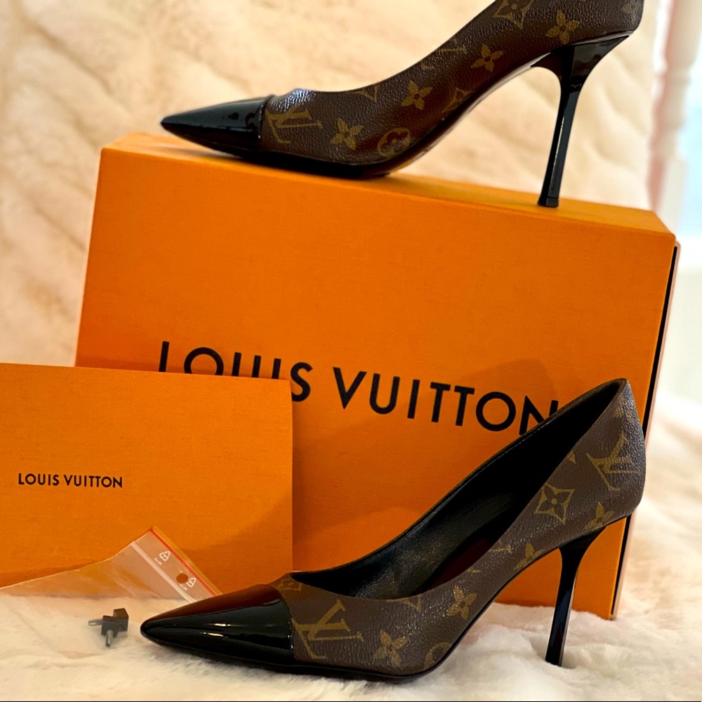 Louis Vuitton Patent Monogram Fetish Pump Size 38.0